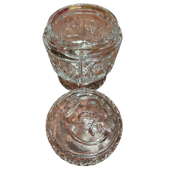 Vintage Avon Crystal Glass Lidded Pedestal Trinket Box With Floral Etching - Picture 4 of 7